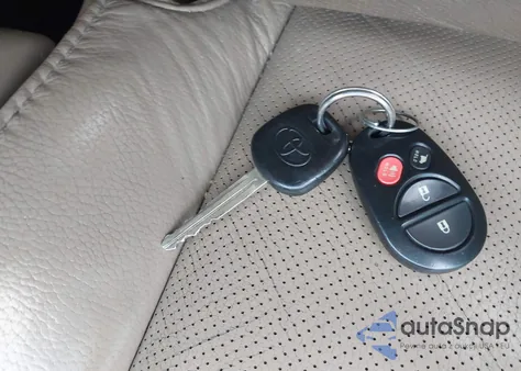 2008 Toyota Sequoia Platinum 5.7L V8 z USA, uszkodzony, nr VIN 5TDBY67A28S022268